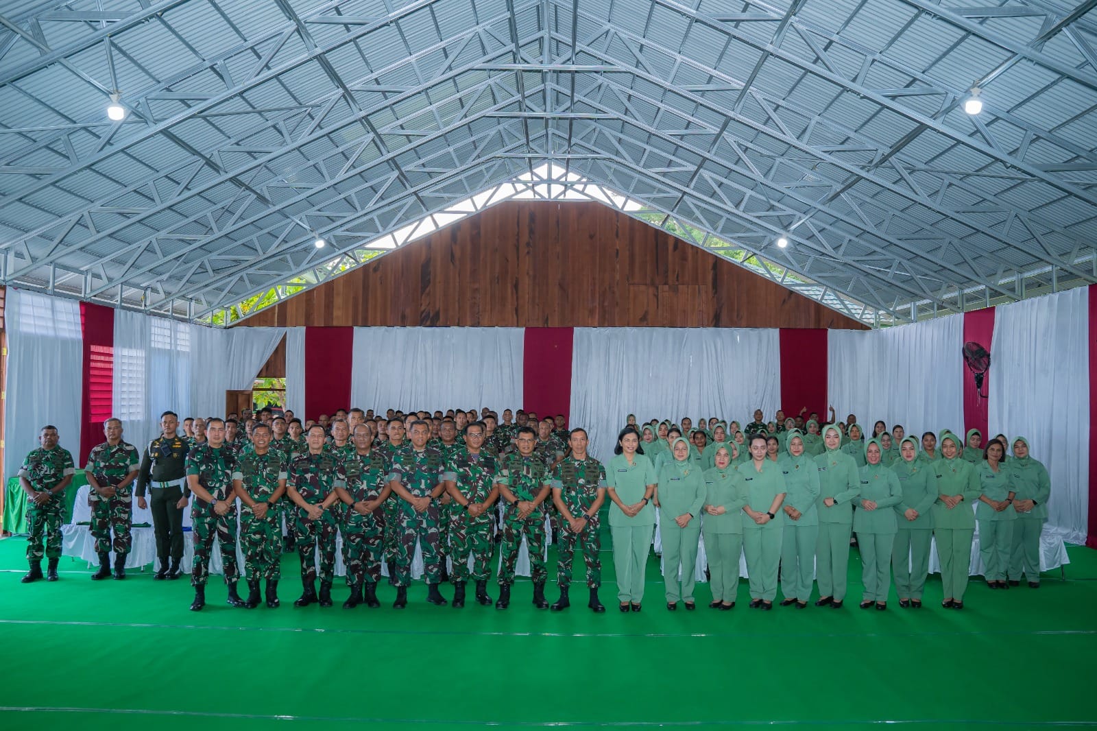 Pangdam XVIII/Kasuari Kunjungi Korem 182/JO : Tegaskan Disiplin, Profesionalisme dan Kepedulian Sosial