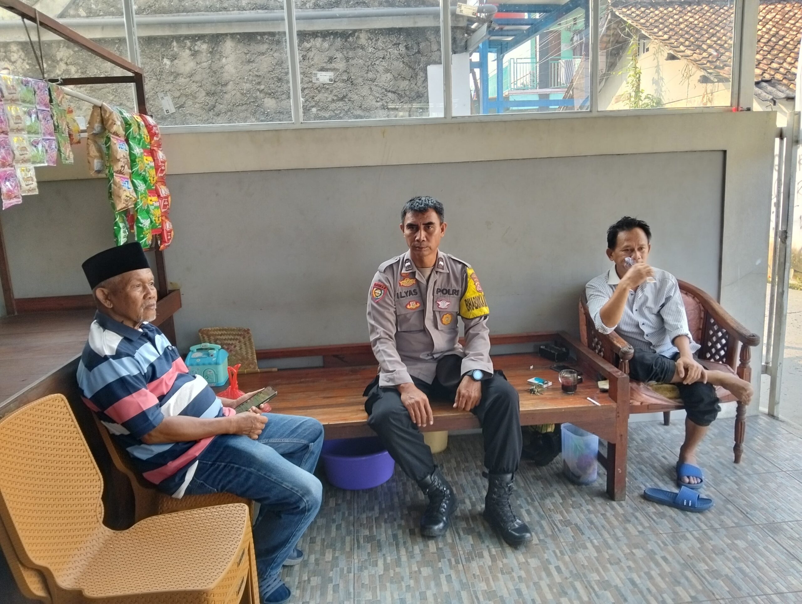 IMG-20260602-WA0082 Bhabinkamtibmas Sukamulya Sambangi Ketua RT dan Warga, Perkuat Sinergitas Jaga Kamtibmas