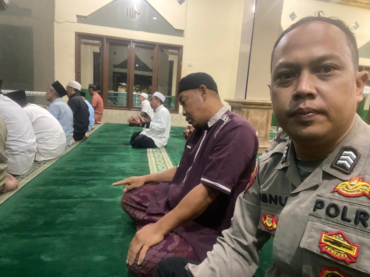Program Subuh Keliling, Bhabinkamtibmas Kelurahan Bunder Pererat Silaturahmi dengan Jamaah Masjid