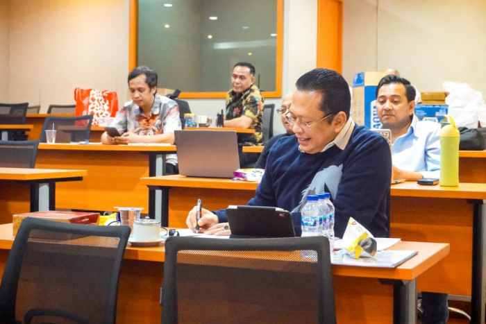 IMG-20260606-WA0035 Beri Kuliah Program Doktor Ilmu Hukum, Bamsoet Tegaskan KUHP Baru Hadirkan Keadilan yang Lebih Substantif dan Berkepastian Hukum
