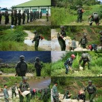 Prajurit Satgas Yonif 2 Marinir Bersama Kodim 1703/Deiyai Bersinergi Bangun Harapan Warga Melalui Jembatan Garuda