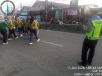 Personel Polsek Cikupa Laksanakan Pengaturan Lalu Lintas Pagi, Wujudkan Kamseltibcar di Jam Sibuk