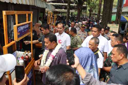 IMG-20260615-WA0016 Bupati Tangerang Resmi Buka Kicau Mania Nusantara Bupati Cup 2026, Ribuan Pecinta Burung Meriahkan Ajang Bergengsi