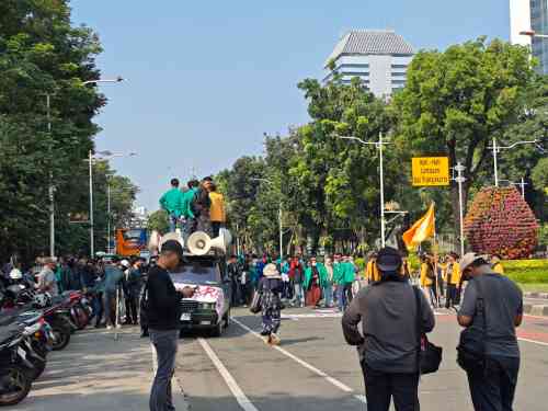 IMG-20260619-WA0047 80 Mahasiswa Turun ke Jalan di Monas, Sorot Dugaan Masalah MBG dan PSN