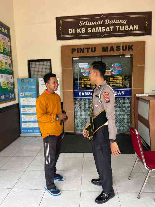 IMG-20260620-WA0011 Sabtu Pagi di Tuban Berubah Hangat, Polantas Tuban Bikin Warga Tak Bingung Lagi Urusan SIM dan STNK