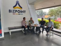 Bhabinkamtibmas dan Babinsa Sambangi Bizpoint Sukamulya, Senkom Cikupa Apresiasi Program Polri