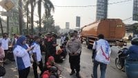 Polri Kedepankan Pendekatan Humanis Saat Kawal Aksi Buruh di Cikupa