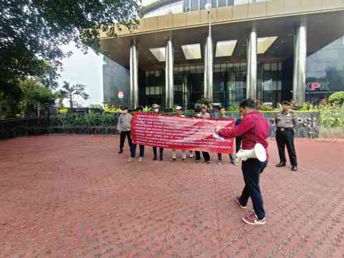 Demo Kecil di KPK RI, Tudingan Keras Muncul soal Dana BOS Diduga Diatur Dinas Pendidikan
