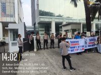 Demo Singkat di Kebon Sirih: Tuntutan Keras Copot Nanik S. Deyang Menggema
