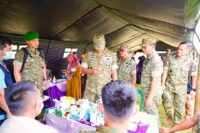Wapang TNI Tinjau Yonif TP 842/Badak Sakti, Dukung Pertahanan dan Ekonomi Daerah