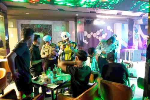WhatsApp Image 2026-06-22 at 09.44.51 (2) Pomau Lanud Sjamsudin Noor Bersama Polri Gelar Razia THM, Tegakkan Disiplin dan Jaga Marwah Institusi