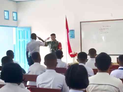 WhatsApp Image 2026-06-23 at 14.13.30 Babinsa Koramil Timika Beri Pembekalan kepada Siswa-Siswi Baru SMA Taruna Timika