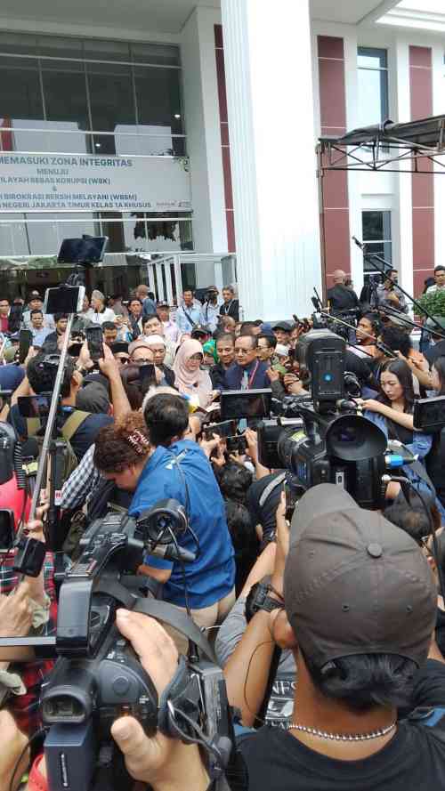 IMG-20260702-WA0052 ARM dan TPIP Gelar Aksi di PN Jakarta Timur, Bawa Isu Ijazah Palsu