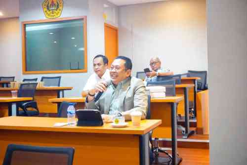 Beri Kuliah Program Doktor Ilmu Hukum, Bamsoet Tegaskan Korporasi Bisa Dipidana, Reformasi KUHP Perkuat Akuntabilitas Dunia Usaha