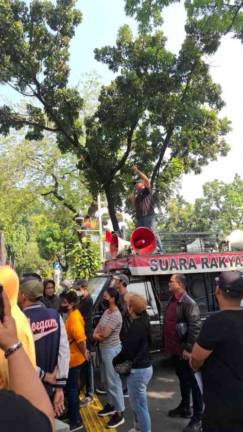 IMG-20260706-WA0091 Puluhan Massa Korban Penggusuran Datangi Balai Kota DKI Jakarta