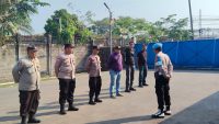 Aipda Endang Setiawanto Pimpin Apel Pengamanan Aksi Unjuk Rasa di PT Doga Group Internasional, Tekankan Pengamanan Humanis