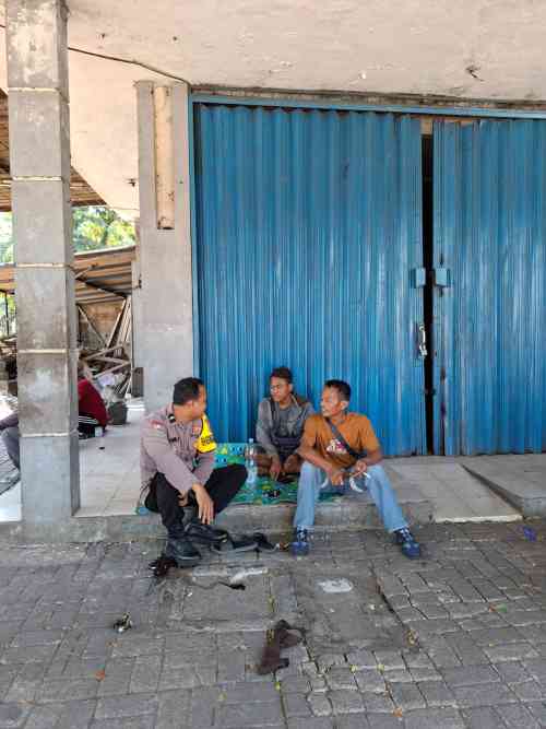 IMG-20260709-WA0172 Program Polisi Peduli Pengangguran, Bhabinkamtibmas Polsek Cikupa Berikan Motivasi dan Edukasi kepada Warga