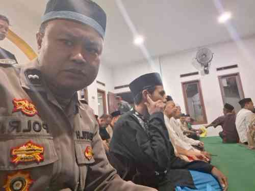 IMG-20260710-WA0082 Bhabinkamtibmas Desa Cikupa Laksanakan Program Subuh Keliling, Pererat Silaturahmi dan Sampaikan Pesan Kamtibmas