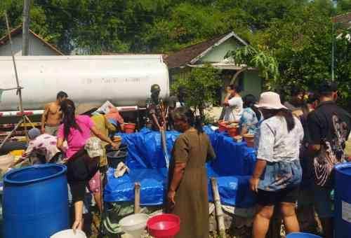 Gerak Cepat, Kodim Bojonegoro Salurkan 16 Ribu Liter Air Bersih untuk Warga Terdampak Kekeringan