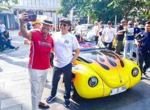 Hadiri Karnaval VW Kodok Di Sarinah Thamrin, Bamsoet Dorong Komunitas Otomotif Jadi Penggerak Ekonomi Kreatif