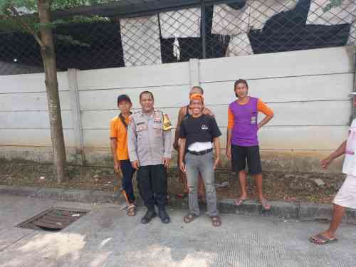 IMG-20260715-WA0003 Bhabinkamtibmas Polsek Cikupa Berikan Motivasi Warga Melalui Program Polisi Peduli Pengangguran di Desa Sukadamai