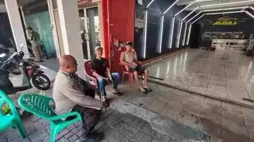 Bhabinkamtibmas Desa Budimulya Jalankan Program Poliran, Dorong Warga Produktif dan Peduli Kamtibmas