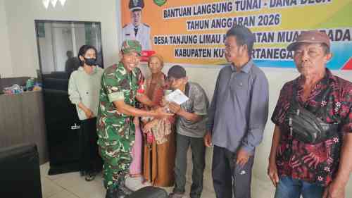 WhatsApp Image 2026-07-02 at 21.00.38 (2) Pastikan Tepat Sasaran, Babinsa Koramil 0908-02/Muara Badak Kawal Penyaluran BLT Dana Desa