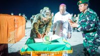 Penghormatan Terakhir bagi Pilot PT AMA, Pangkogabwilhan III Kawal Penyerahan Jenazah di Lanud Silas Papare