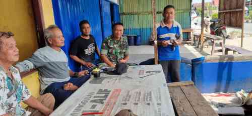 WhatsApp Image 2026-07-06 at 19.05.20 Komsos Humanis, Babinsa Koramil 0908-02/Muara Badak Perkuat Kedekatan dan Kebersamaan dengan Warga