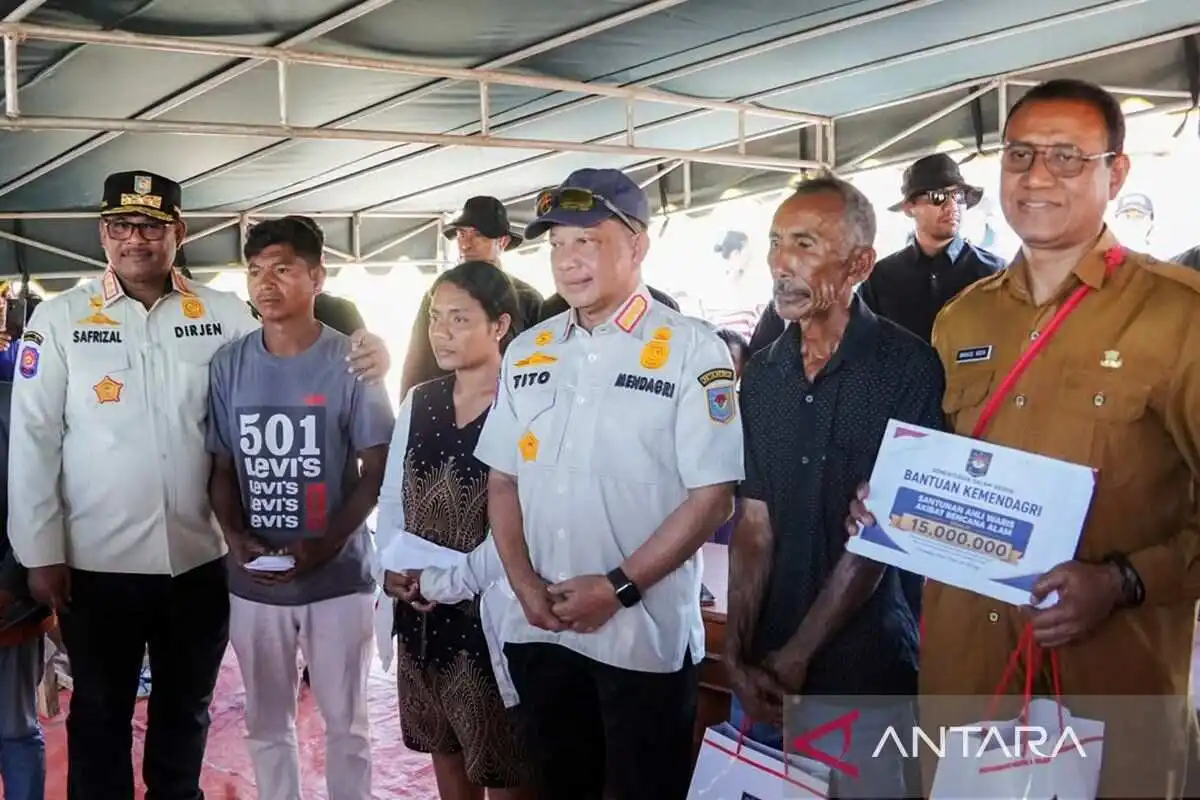 Kemendagri terjunkan lima tim awasi pemanfaatan bantuan gempa NTT