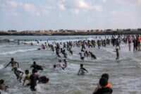 Anak-anak Gaza berenang untuk temukan kembali kebahagiaan dan masa kecil yang hilang akibat perang