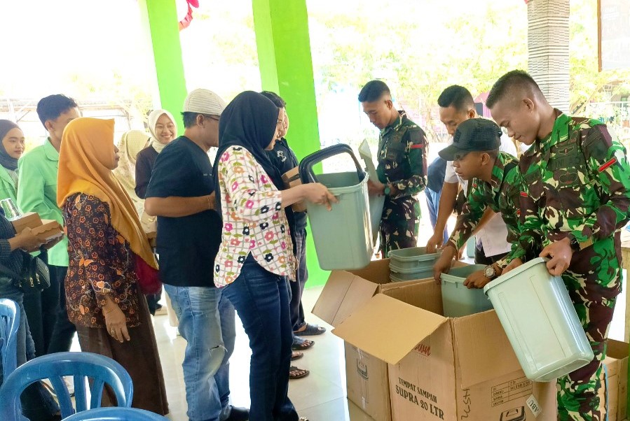 IMG-20260807-WA0067 Edukasi Sederhana: Satgas TMMD 129 Bojonegoro Membangun Kesadaran dan Karakter Peduli Lingkungan di Kesongo