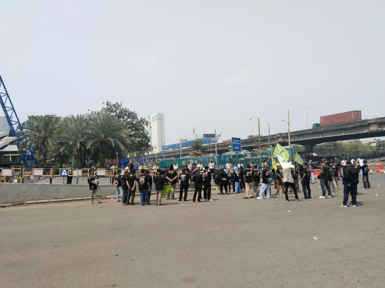 Puluhan Massa FBR Datangi Ancol, Tuntut Evaluasi Keamanan dan Proses Hukum