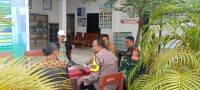Aipda S. Hamdi Sambangi Warga Desa Cikupa, Perkuat Komunikasi dan Jaga Kamtibmas