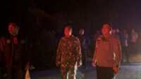Polres Maybrat Bersama Kodim 1809/Maybrat dan BNPB Sorong Selatan Bergerak Cepat Tangani Karhutla di Kampung Athabu