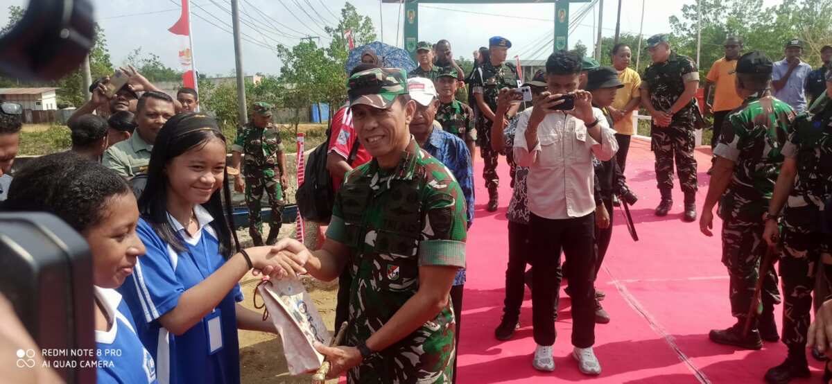 Jembatan Garuda Merah Putih Diresmikan, Pangdam XVIII/Kasuari Tegaskan Komitmen Hadir untuk Warga Klamana dan klawuyuk