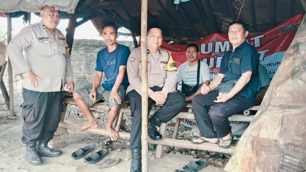 IMG-20260828-WA0072 Polsek Cikupa Gelar Jumat Curhat di Desa Bojong, Bahas Geng Motor hingga Keamanan Lingkungan