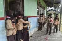 Sekolah di Tanjung Jabung Timur Salurkan Masker Gratis untuk Siswa