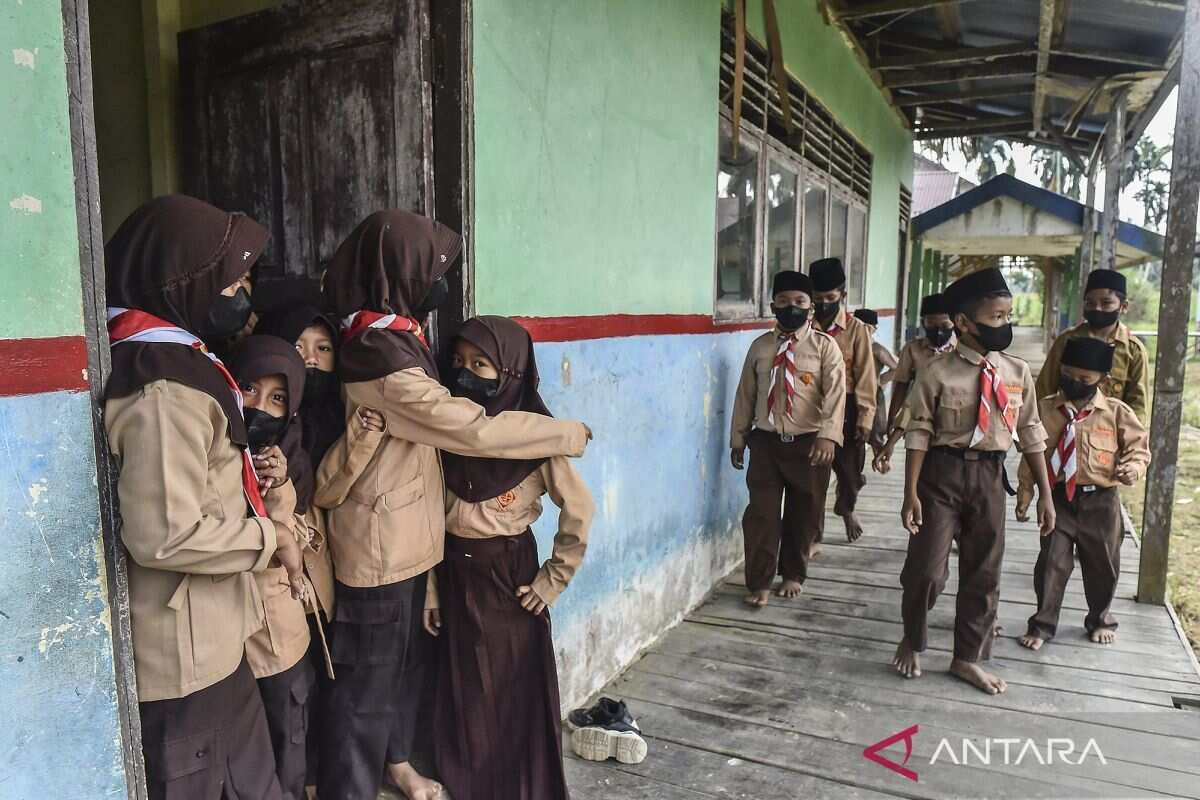 Sekolah di Tanjung Jabung Timur Salurkan Masker Gratis untuk Siswa