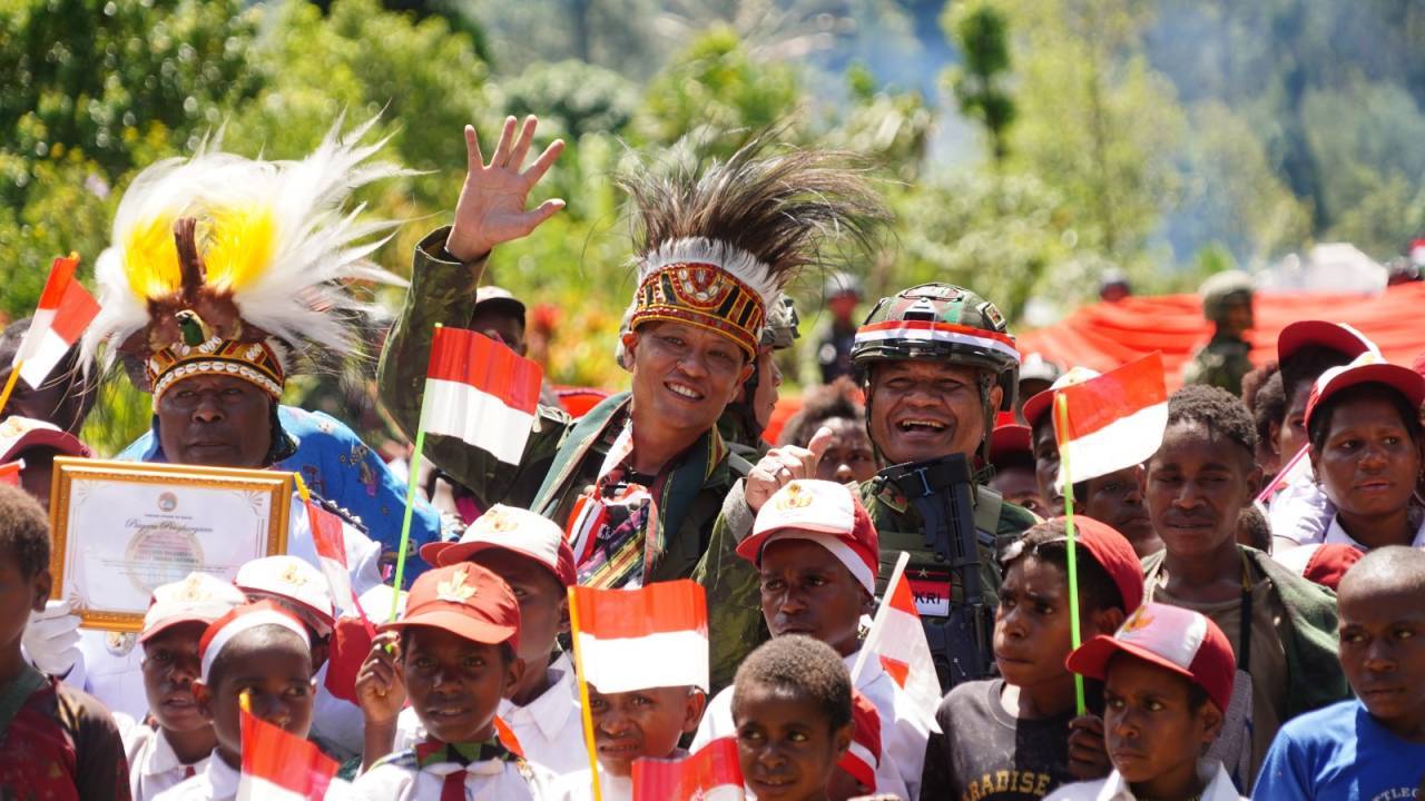 WhatsApp Image 2026-08-17 at 19.27.54 Koops TNI Habema Hadirkan Kampung Hitadipa Damai di Papua: Meneguhkan Semangat Kemerdekaan Menuju Indonesia Berdaulat, Adil, dan Makmur