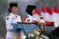 Panglima TNI Hadiri Upacara Penurunan Bendera Sang Merah Putih di Istana Merdeka