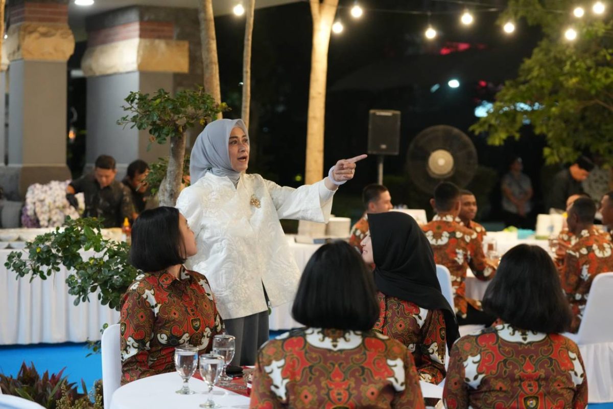 WhatsApp Image 2026-08-19 at 06.01.26 (1) Panglima TNI Terima Kunjungan Silaturahmi 76 Paskibraka 2026