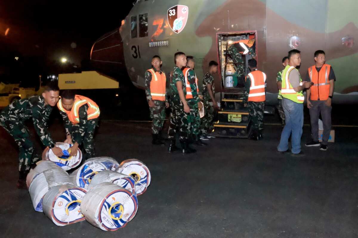 Menembus Langit Banua, Hercules TNI AU Bawa Bantuan Presiden RI untuk Penanganan Karhutla di Kalimantan Selatan