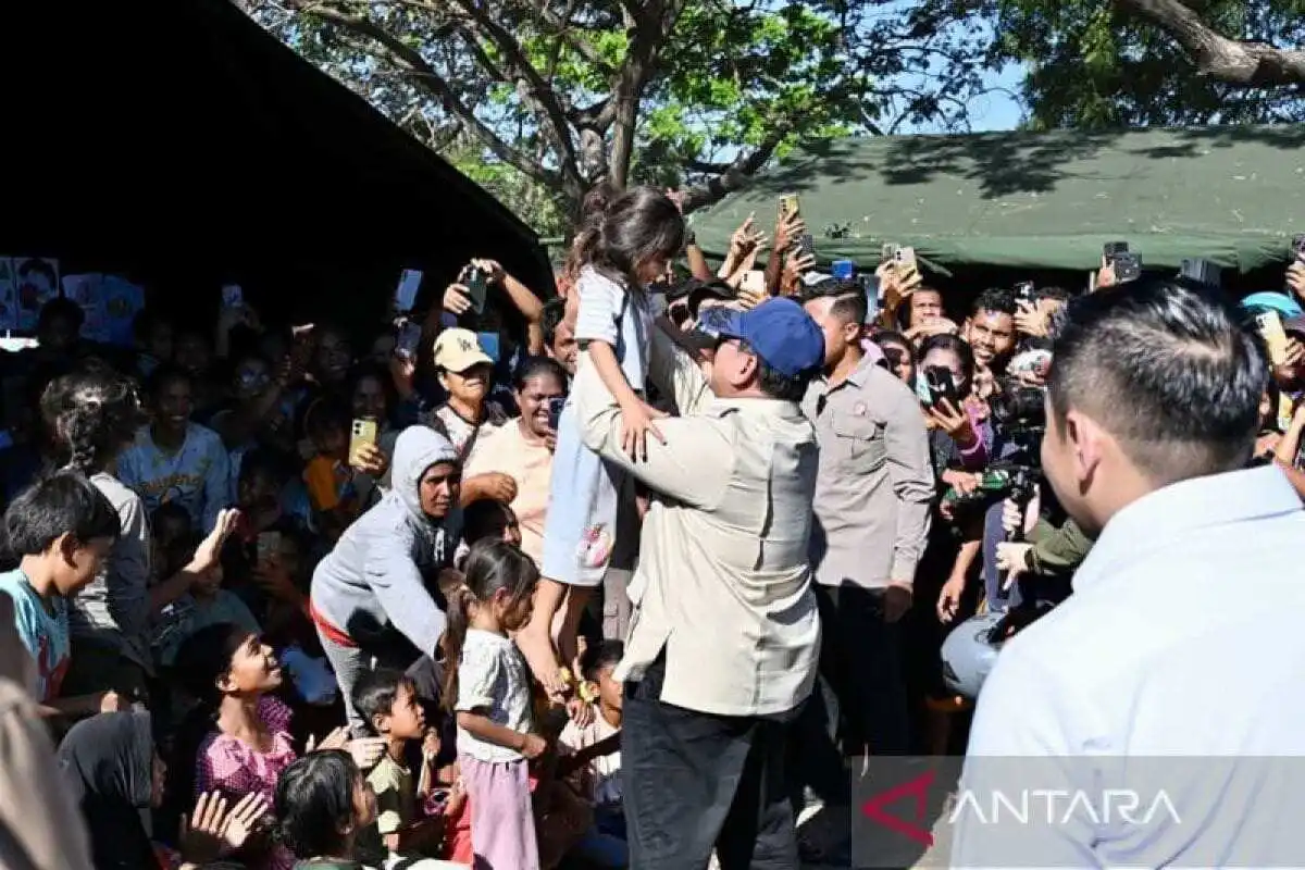 Prabowo Dorong Sekolah Terdampak Gempa NTT Tetap Beroperasi