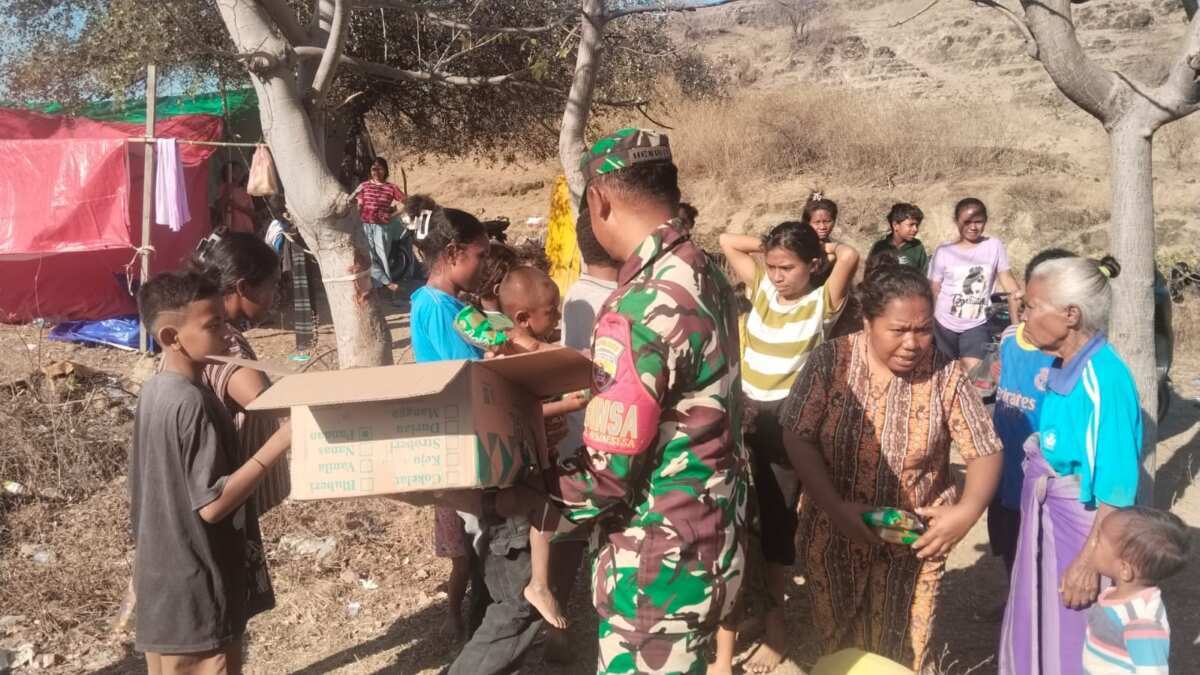 Hari Kelima Belas Penanganan Gempa NTT, TNI Sudah Salurkan 990,691 Ton Bantuan