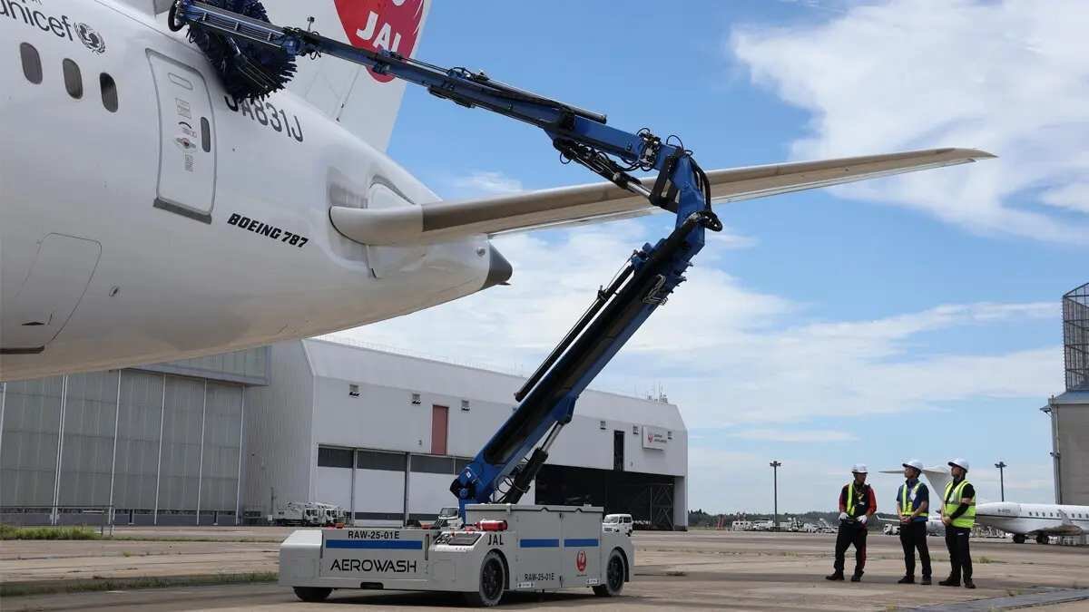 Inovasi Pembersihan Pesawat dengan Robot di Narita