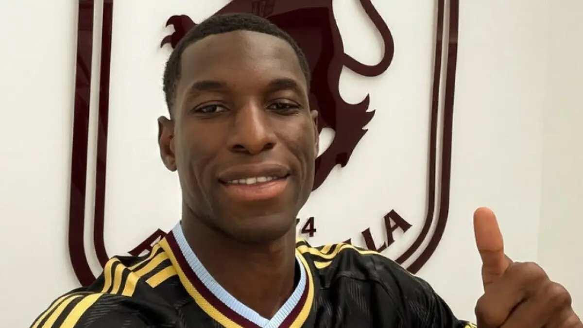 Nicolas Jackson Resmi Bergabung dengan Aston Villa