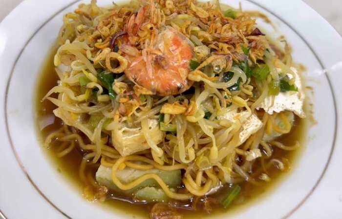 Rasakan Nikmatnya Lontong Mie Khas Surabaya Rasakan Nikmatnya Lontong Mie Khas Surabaya