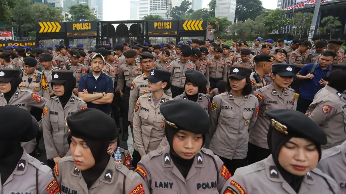 Pengalihan Arus Lalu Lintas untuk Demontrasi di DPR Jakarta Pengalihan Arus Lalu Lintas untuk Demontrasi di DPR Jakarta