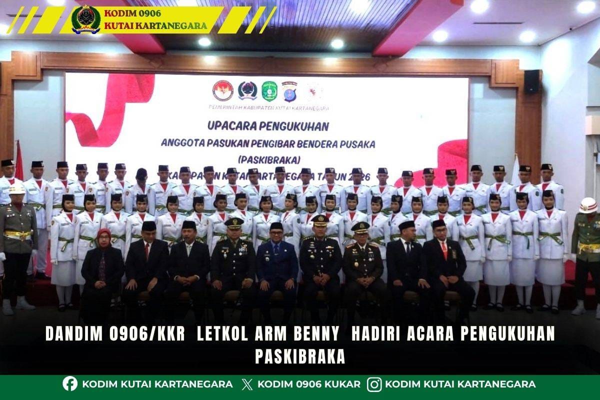 foto website (48) Dandim 0906/Kkr Letkol Arm Benny Hadiri Acara Pengukuhan Paskibraka